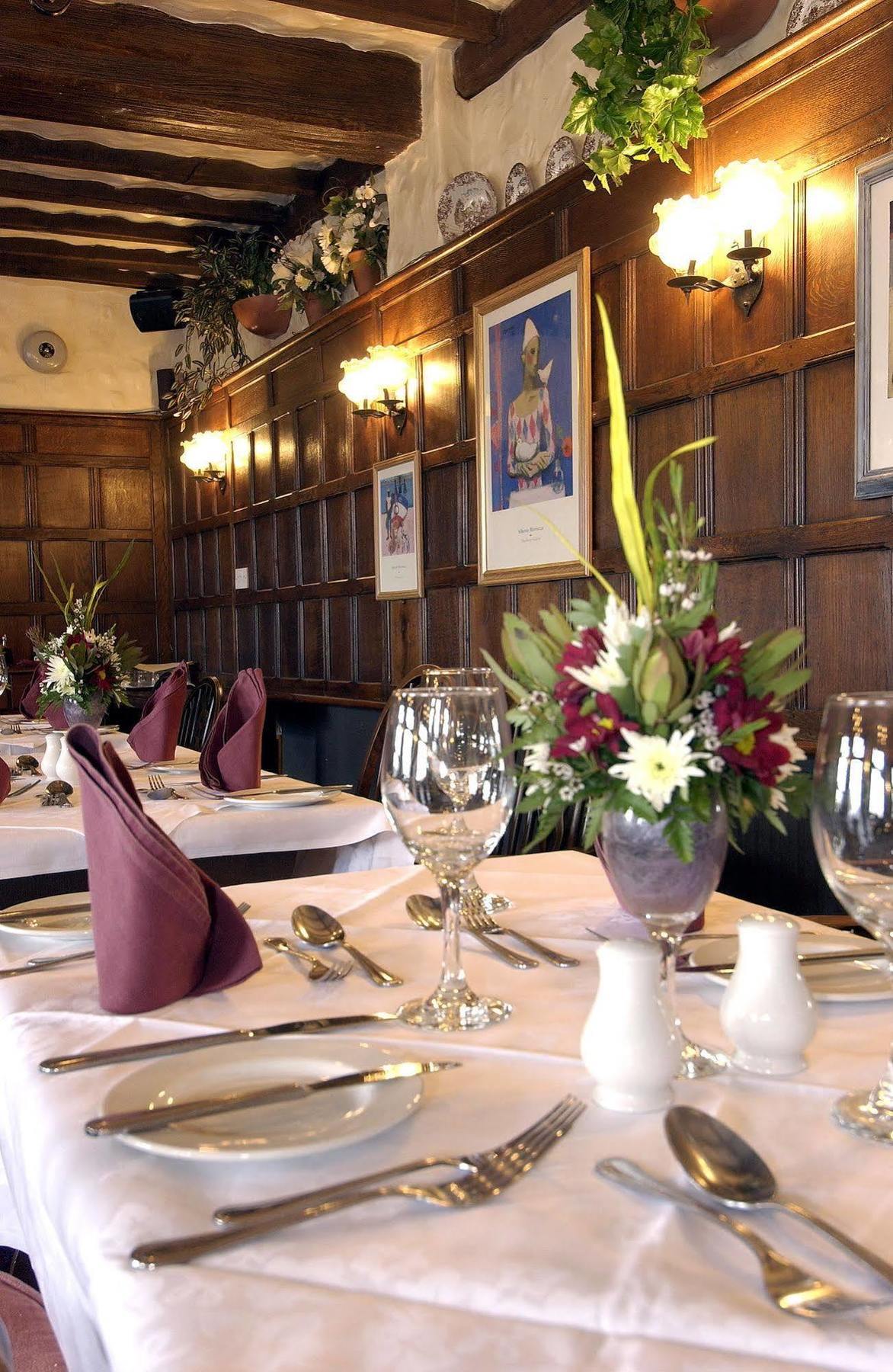 The Horseshoe Inn Herstmonceux ภายนอก รูปภาพ