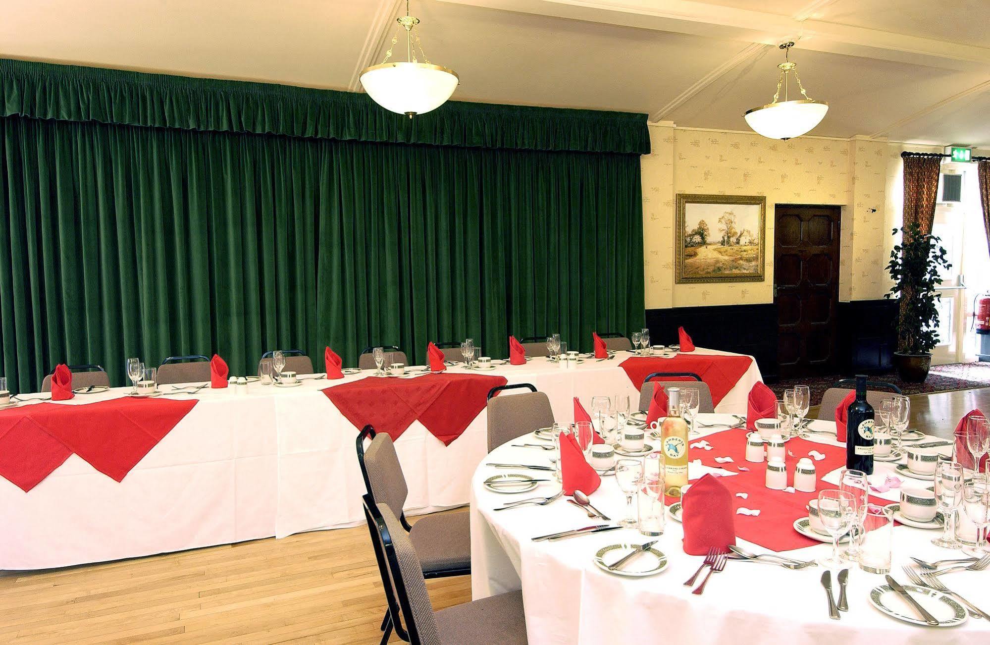 The Horseshoe Inn Herstmonceux ภายนอก รูปภาพ